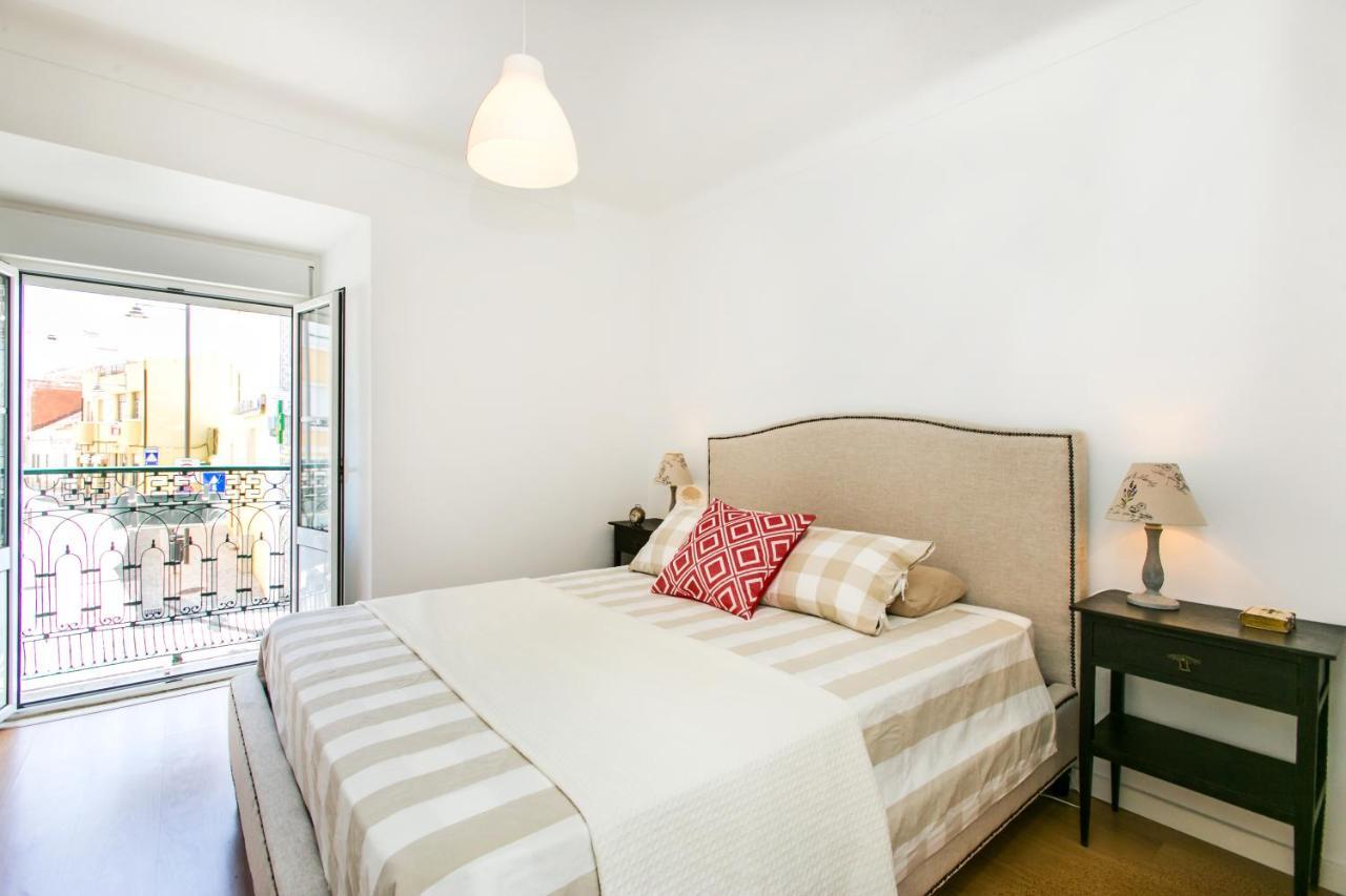 Belem! Charming 2 Bedroom Apartment W Terrace, Wifi & Free Street Parking Lisboa Extérieur photo