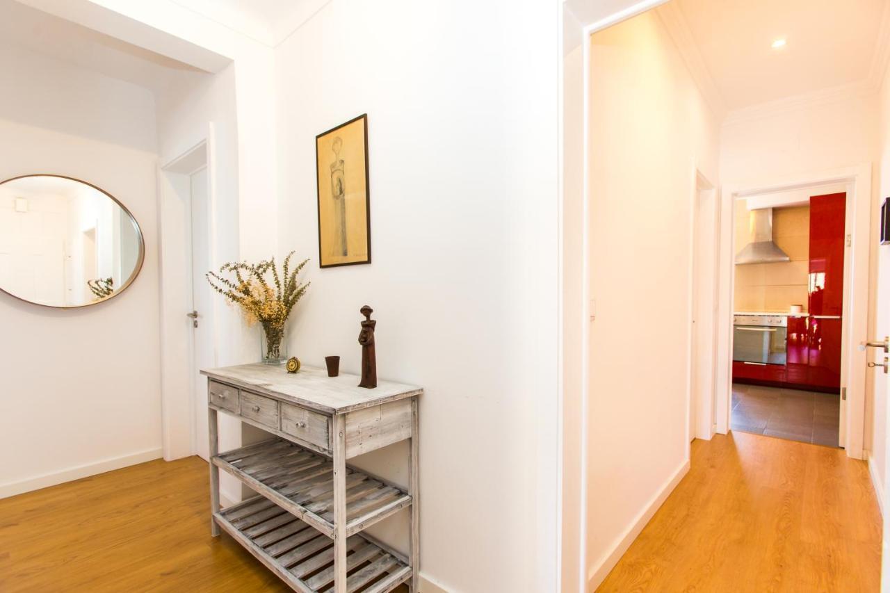 Belem! Charming 2 Bedroom Apartment W Terrace, Wifi & Free Street Parking Lisboa Extérieur photo